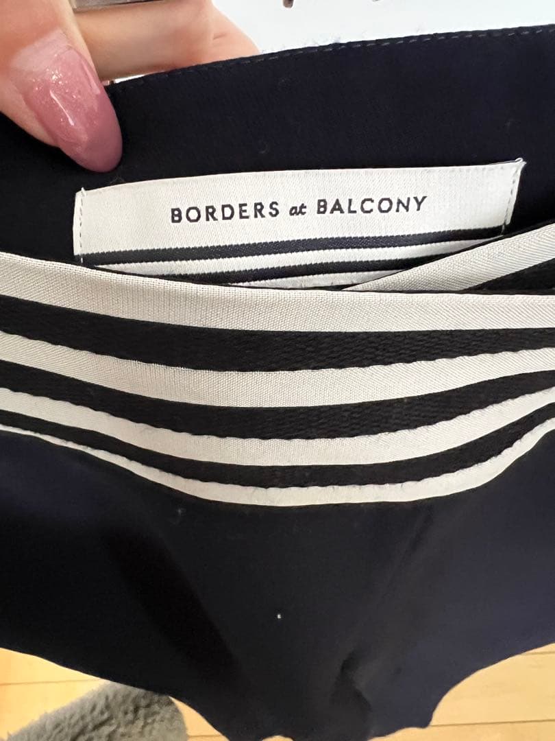 【値下げ】BORDERS at BALCONY ネイビー テーパードパンツ 34