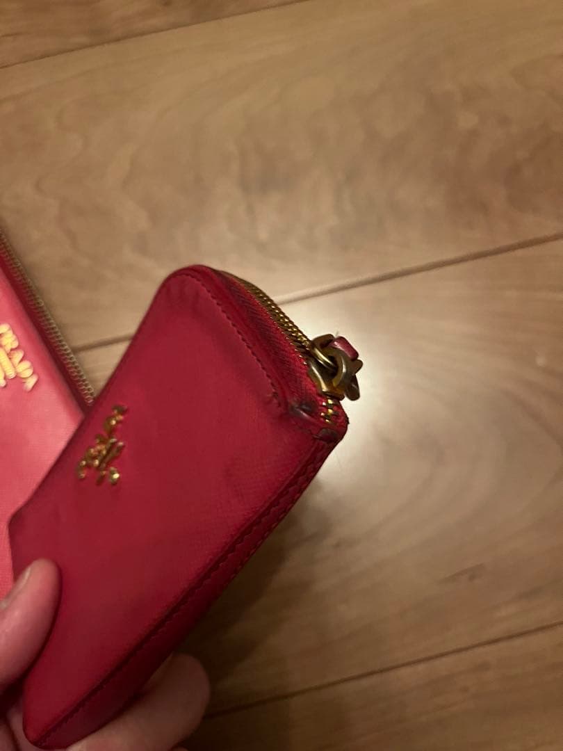 PRADA 赤 長財布と小銭入れセット
