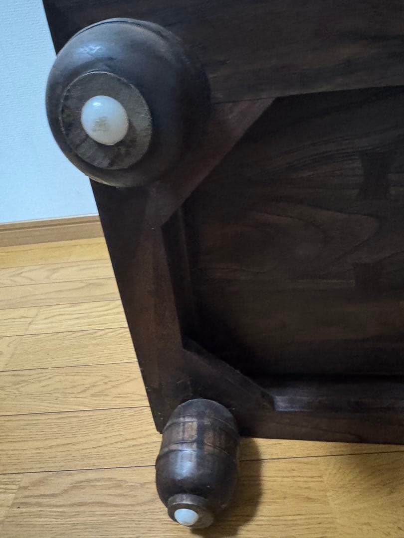 昭和レトロ　ヴィンテージ　木製小物入れ　花柄彫刻