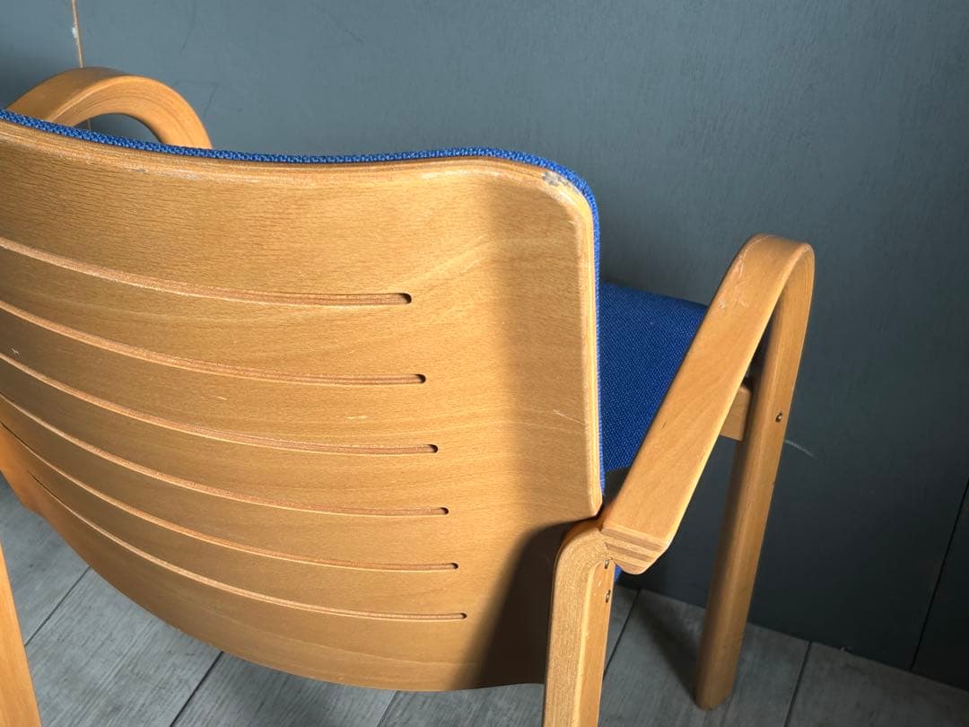 ① マグヌスオルセン　デンマーク　MAGNUS OLESEN アームチェア　GG