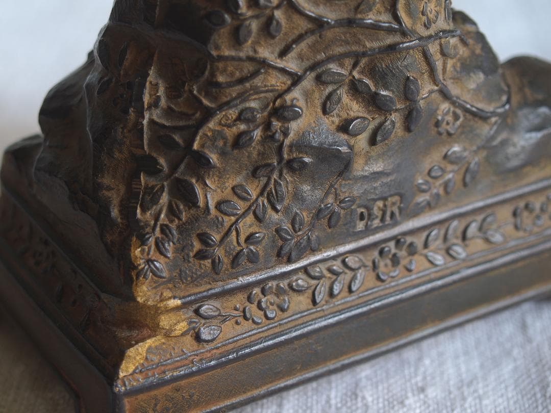 稼働します オルゴール ルルドの聖母 少女ベルナデッタ フランス /K218