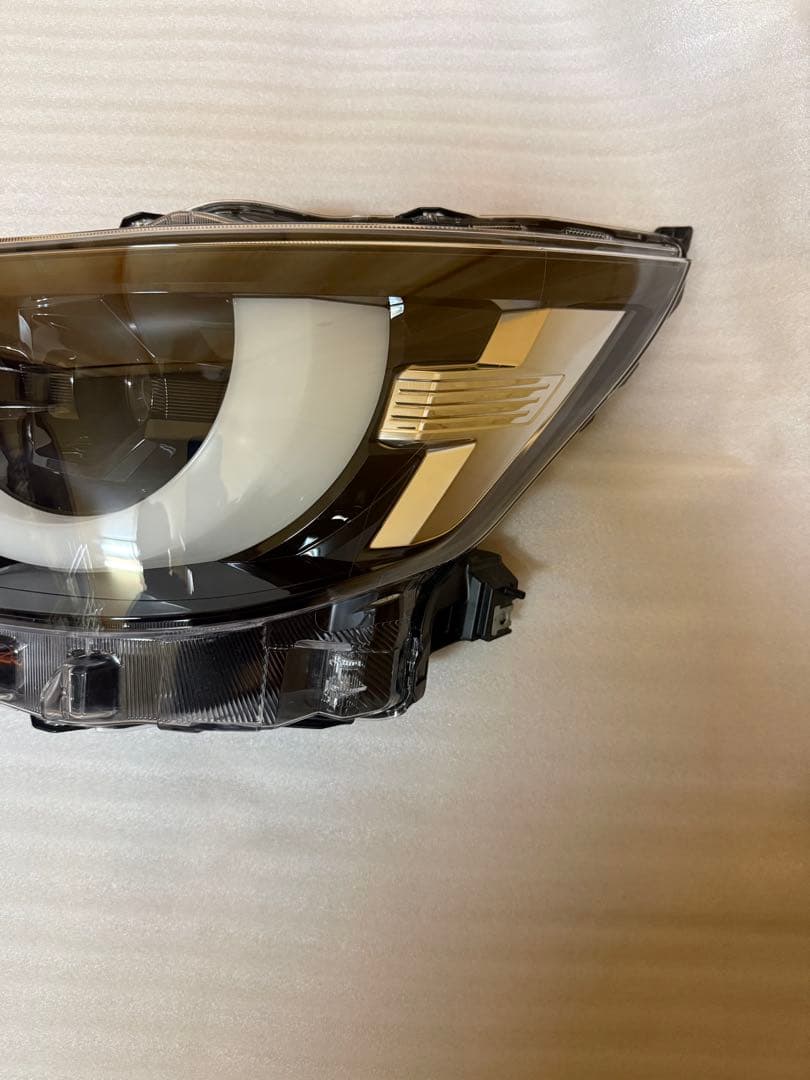 デリカミニ　LEDヘッドライト左