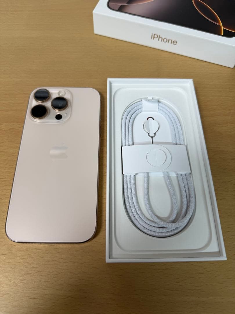 iPhone 16 Pro 256GB デザートチタニウム　SIMフリー