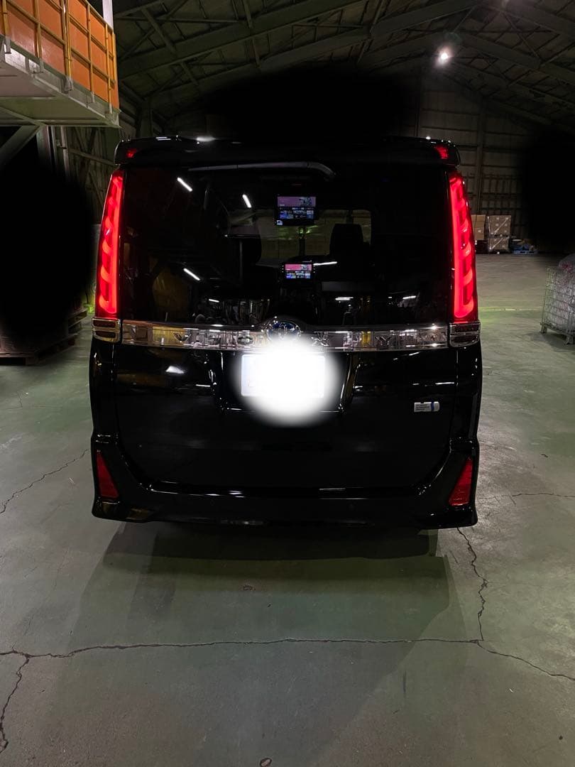 メテオテール　ヴォクシー ノア　エスクァイア　テールランプ　LEDテール