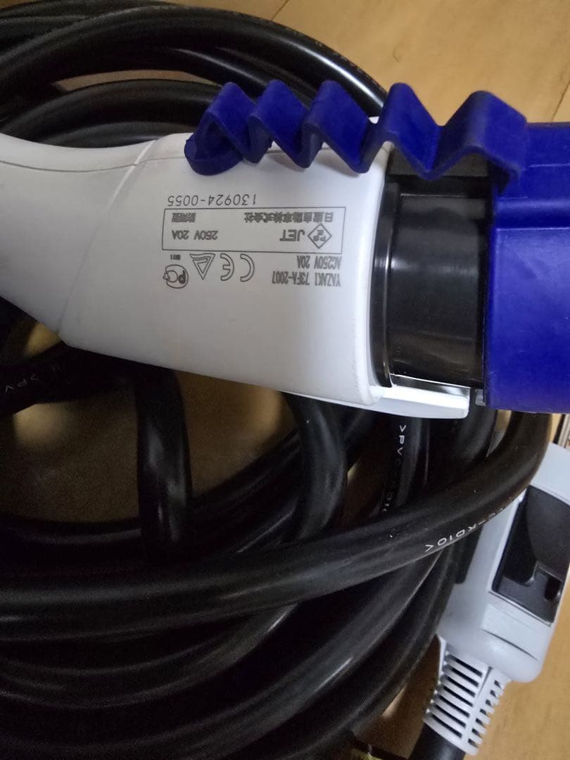 NISSAN EV充電ケーブル タイプ1 約5m 200V