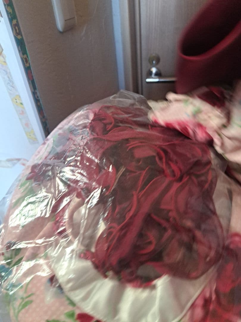 いちご　赤と白の花柄ドレス １20センチ7歳アイム