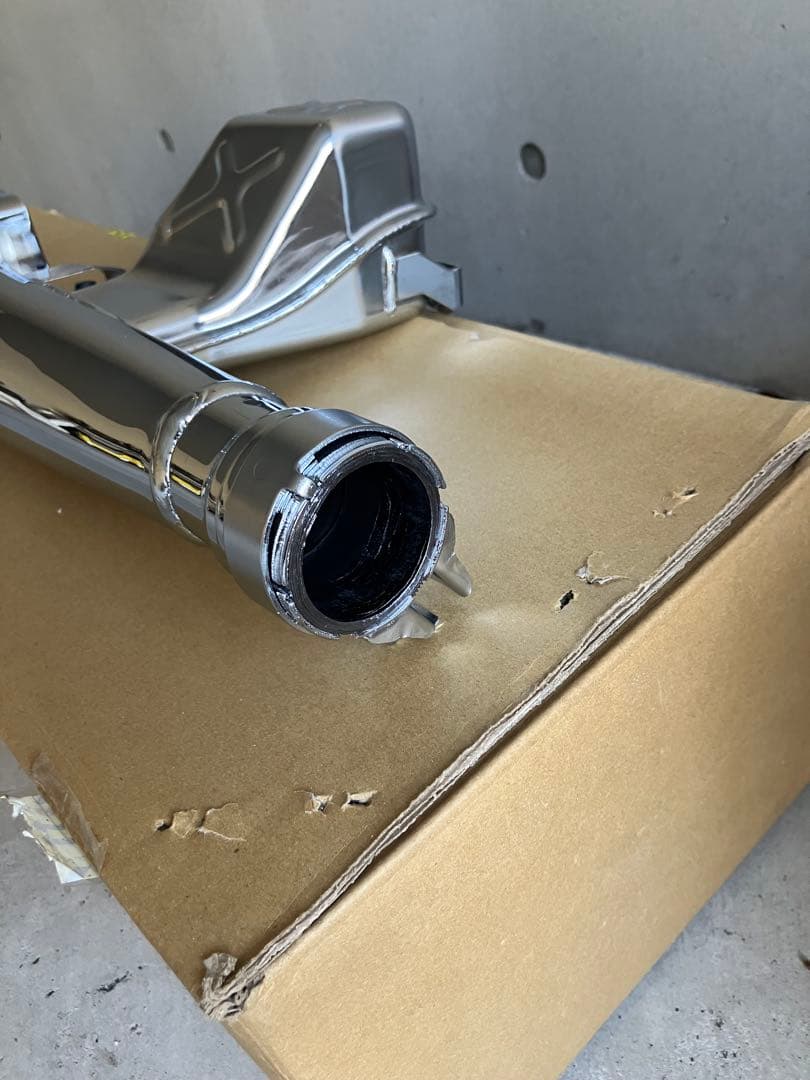 【ほぼ未使用】SR400 プラナス　キャブ車PRUNUS メガホンマフラー