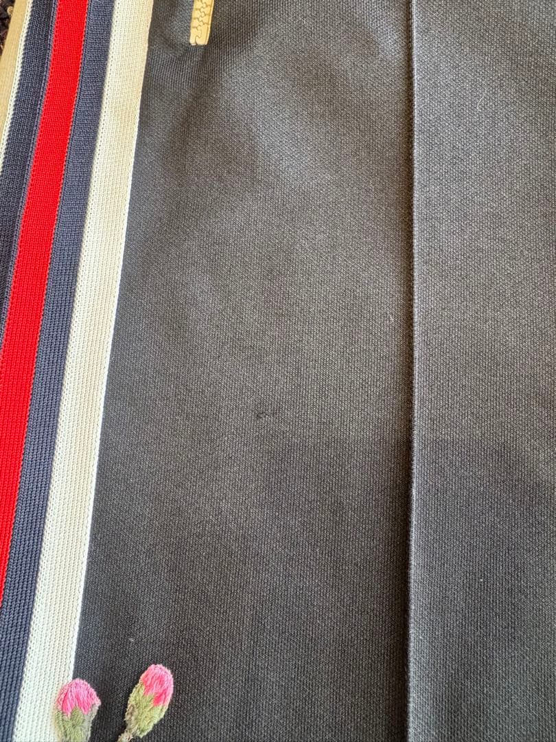 GUCCI ジャージパンツ　花柄刺繍