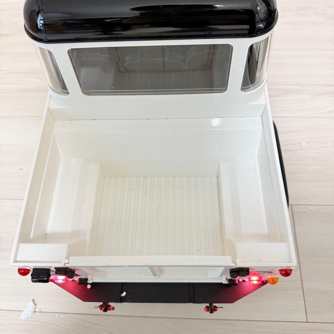 美品　1/8 ランドローバー　ディフェンダー　D110 ピックアップ　ラジコン