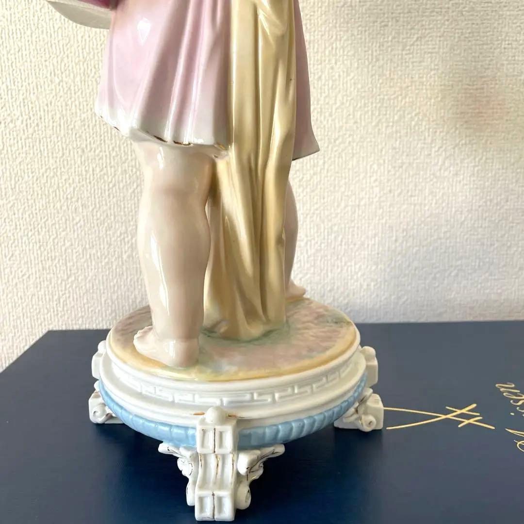 ＊バスケットを持つ少女＊・高さ３７.５cm・Meissen・