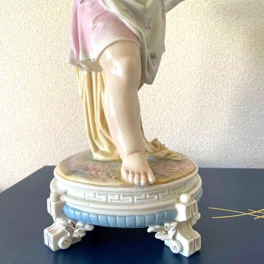 ＊バスケットを持つ少女＊・高さ３７.５cm・Meissen・