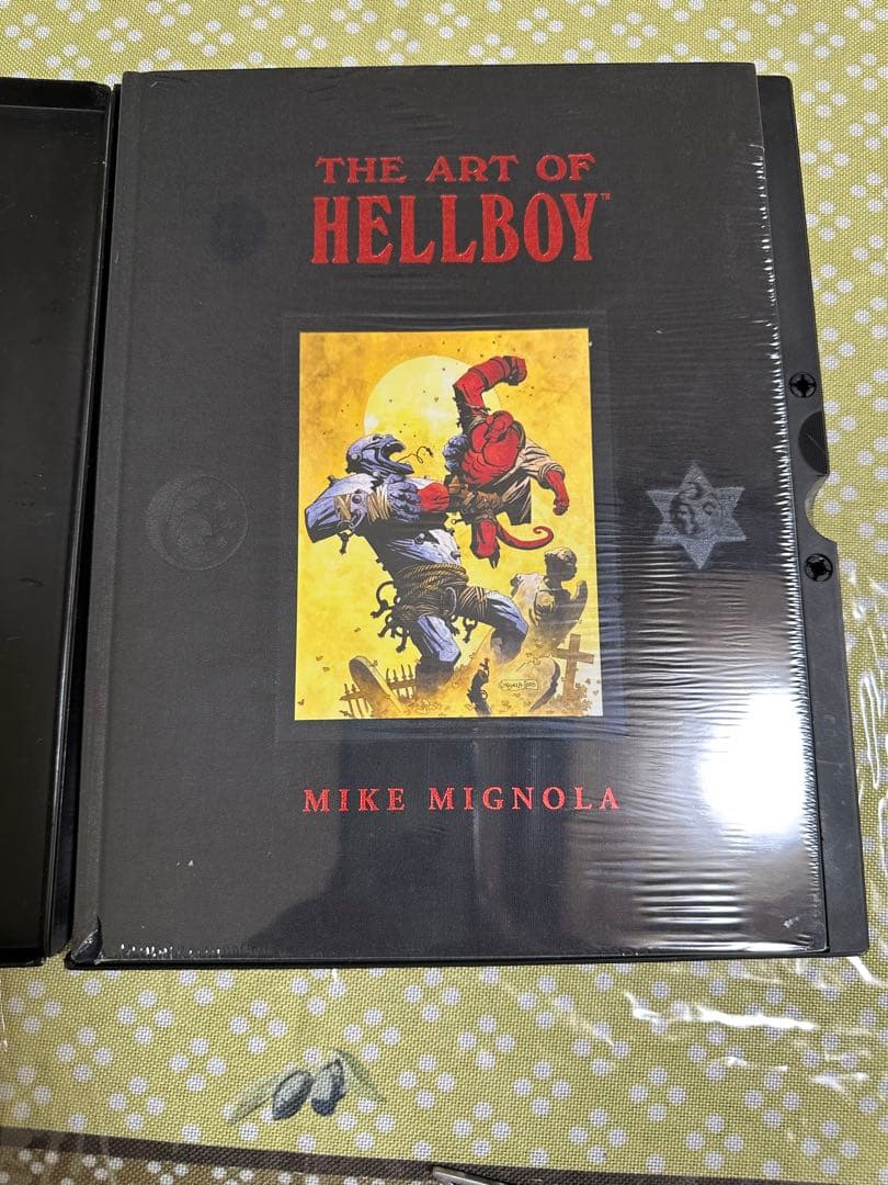 パインミルクさん専用THE ART OF HELLBOY 洋書新品