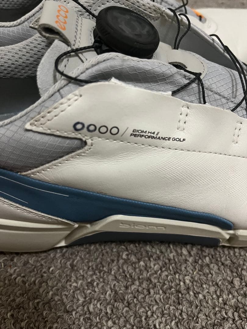 エコーゴルフシューズ