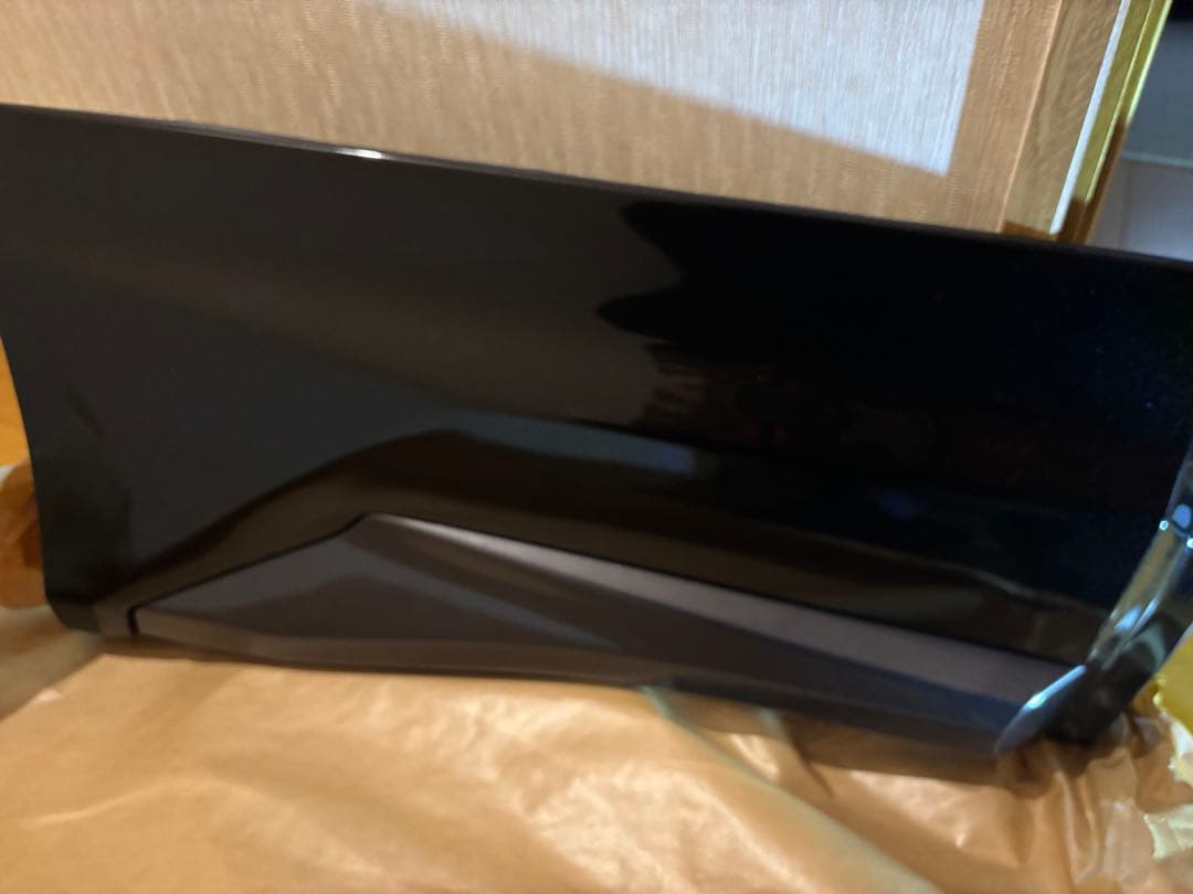 【サイボウグ】ハリアー　モデリスタ AVANT EMOTIONAL サイド