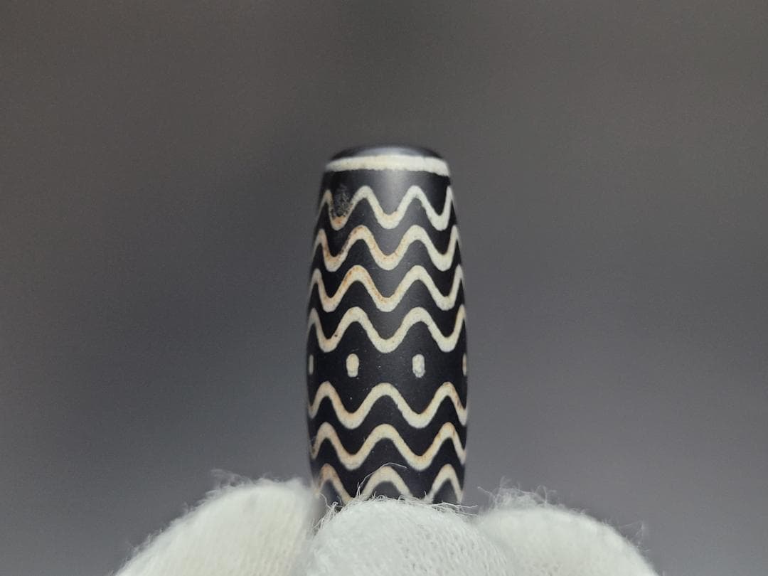 古代 黒瑪瑙 流れ文 ビーズ 玉 装身具 時代物 幅約3cm