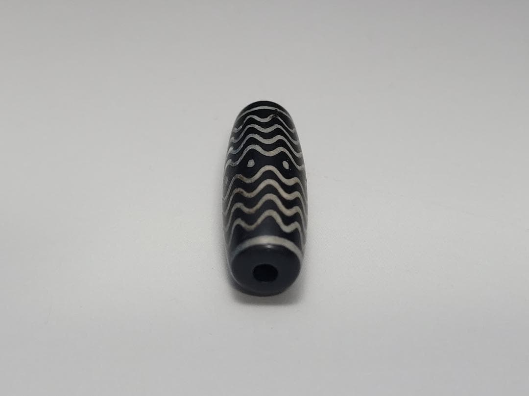 古代 黒瑪瑙 流れ文 ビーズ 玉 装身具 時代物 幅約3cm