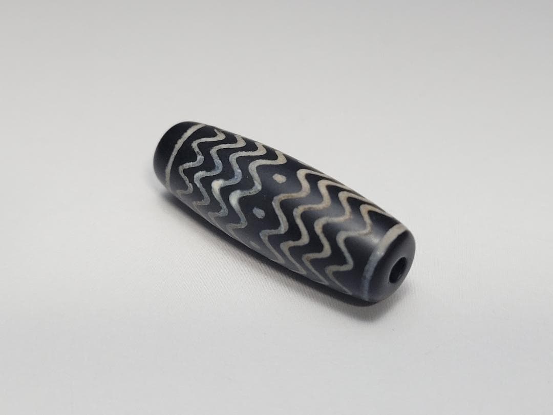 古代 黒瑪瑙 流れ文 ビーズ 玉 装身具 時代物 幅約3cm