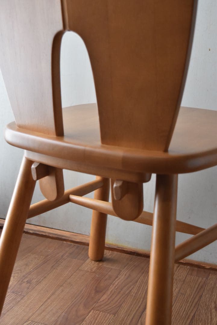 カリモク ダイニングチェア