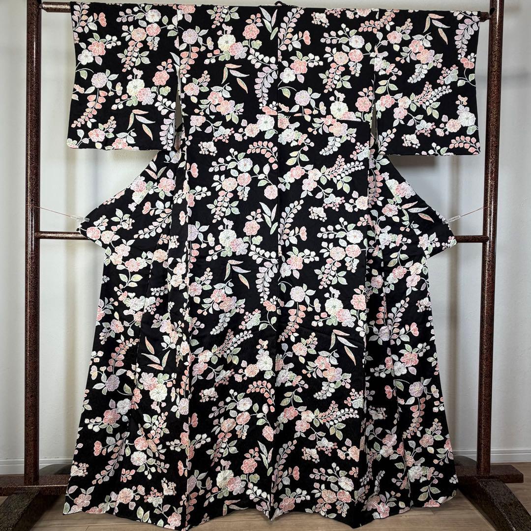 超美品　正絹　小紋　和装　着物　袷　168裄66 三越　辻ヶ花　トール　黒　薄紫