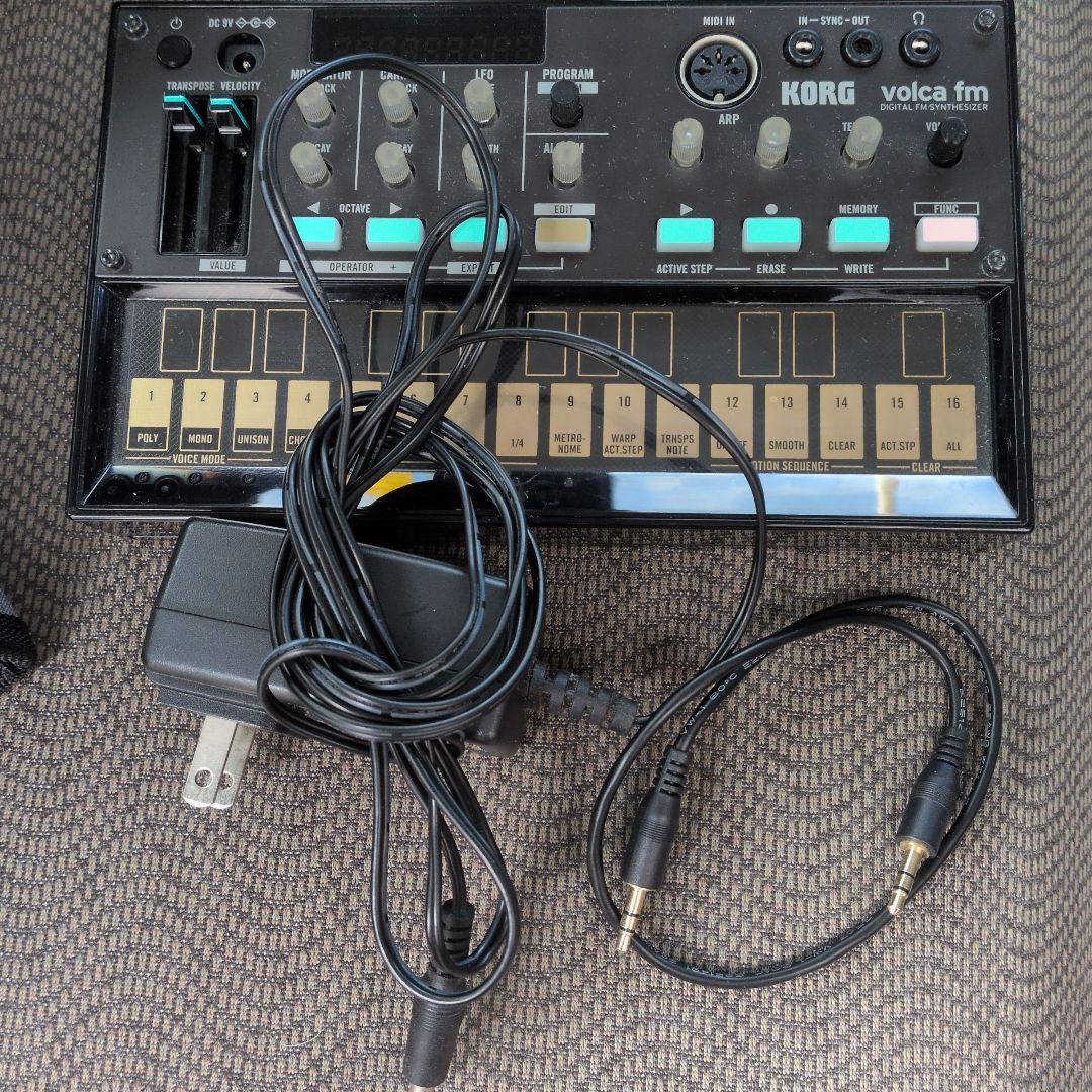 KORG volca fm シンセサイザー 本体と付属品