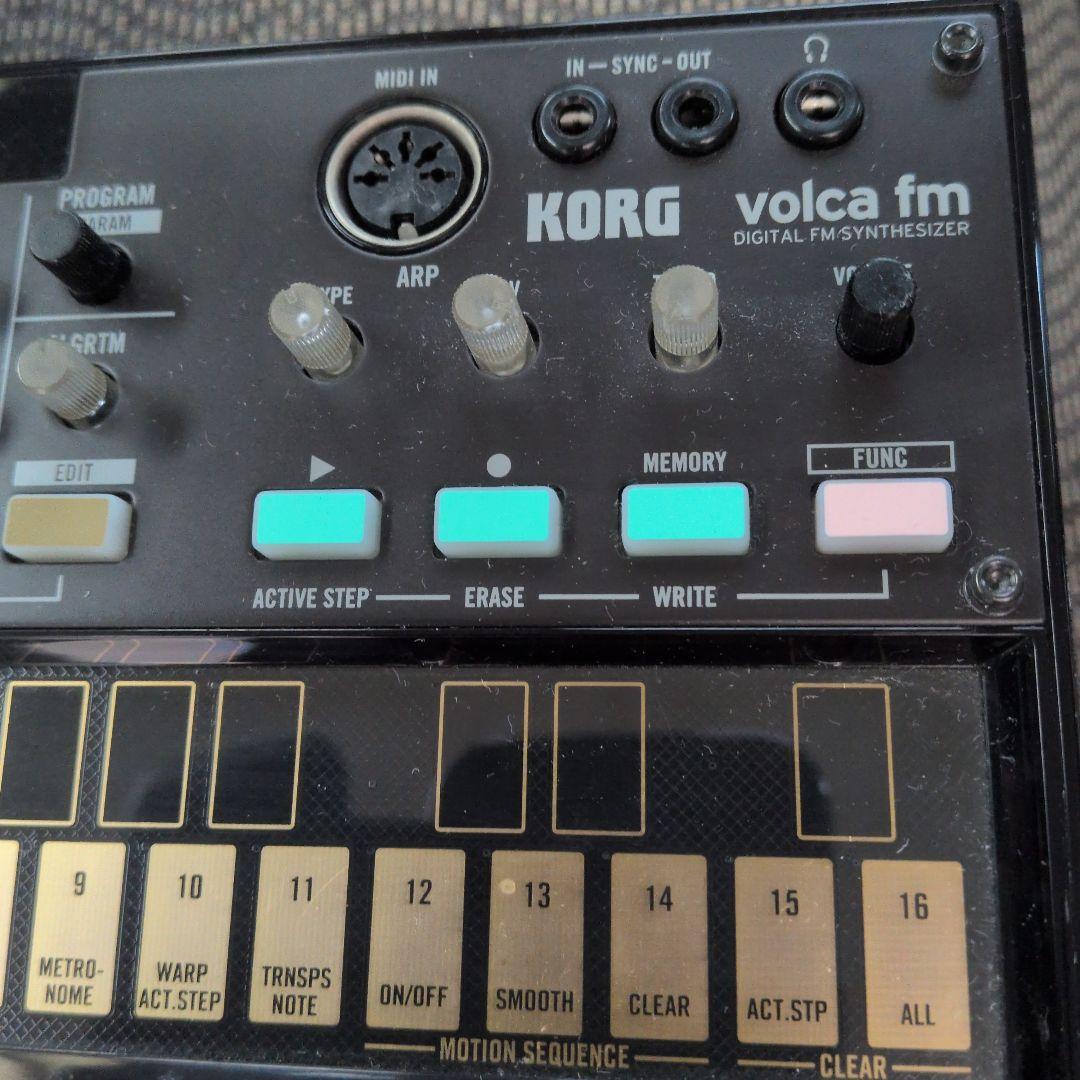 KORG volca fm シンセサイザー 本体と付属品