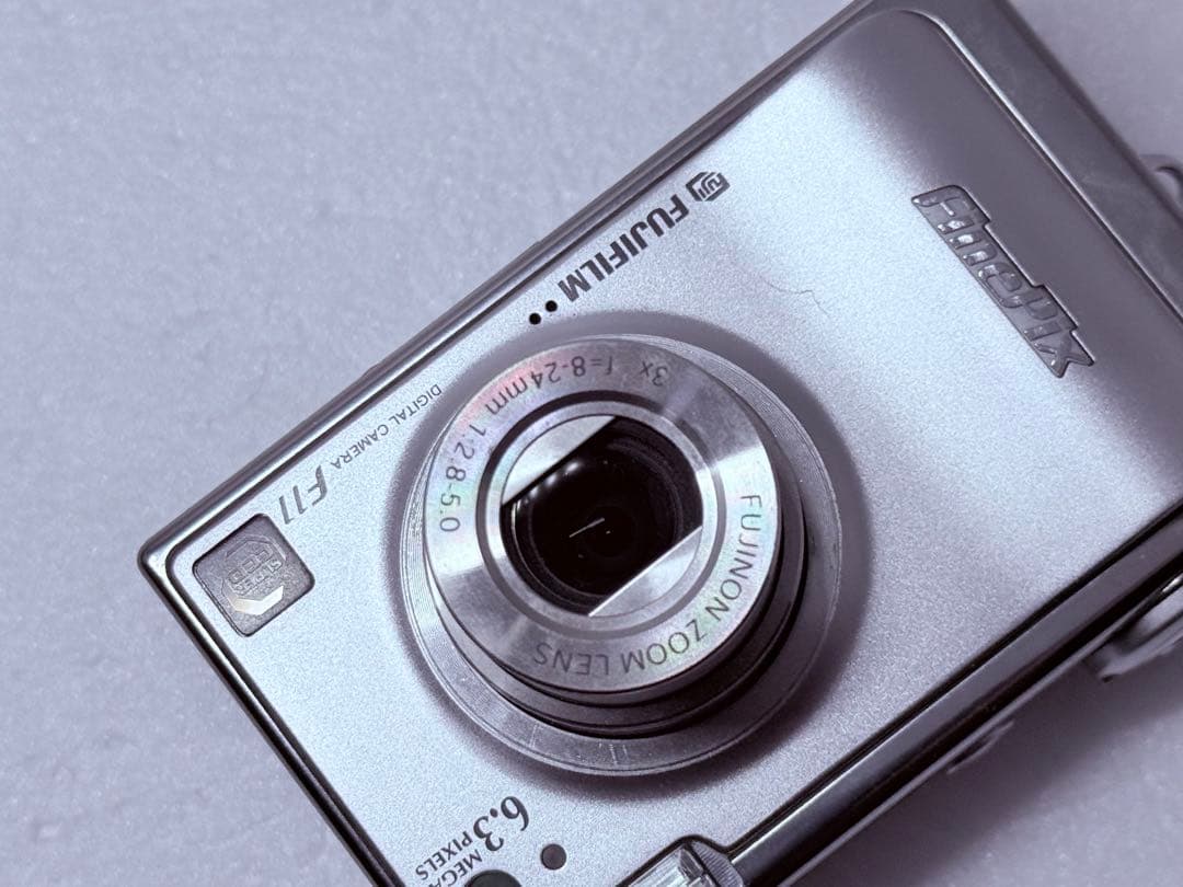 Fujifilm FinePix F11 コンパクトデジタルカメラ