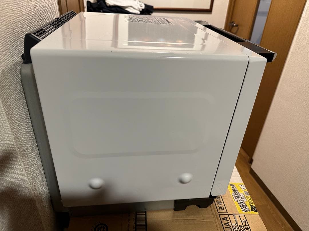 東芝過熱水蒸気石窯オーブンレンジ 　　　ER-SD3000(W) 2022年製