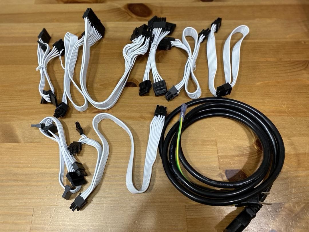 クーラーマスター V850 SFX電源 Gold ATX3.0 白 850W