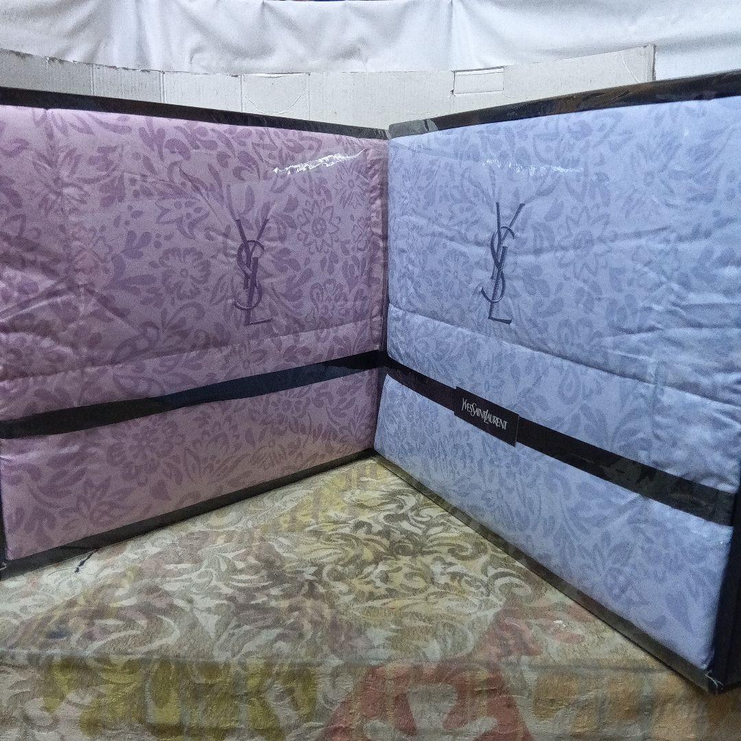 ・サンローラン羽毛肌掛布団　 ペア2枚