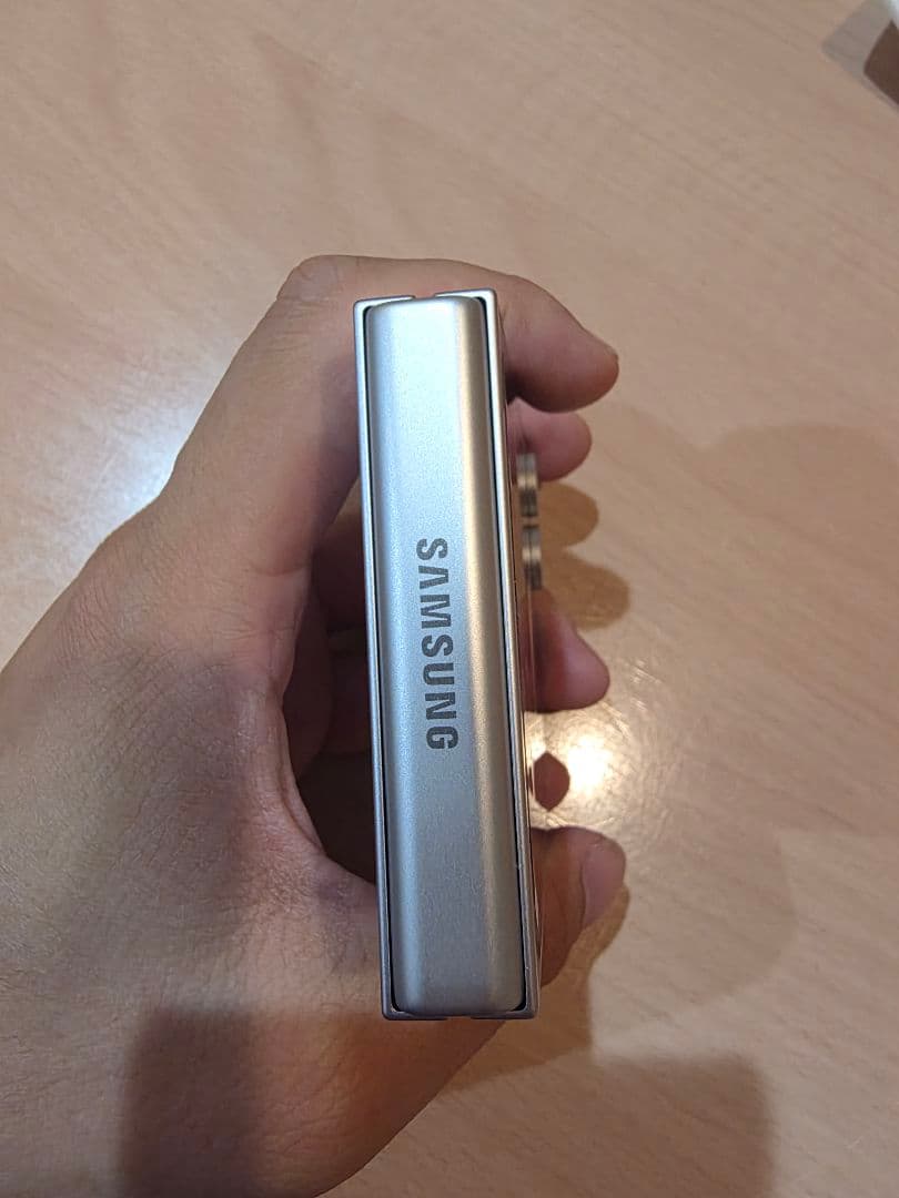 Galaxy Z Flip6 ホワイト 256gb限定色 SIMフリー