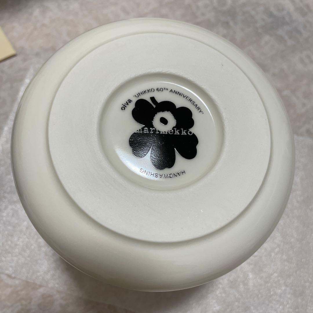 新品　マリメッコ　ウニッコ　キャニスター