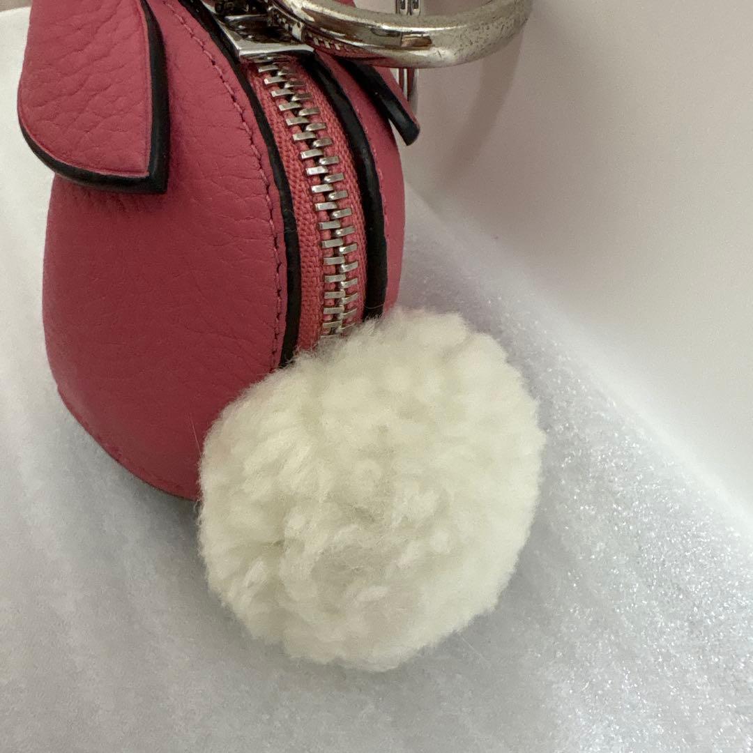 loeweロエベ　ウサギ型ピンクレザーケース