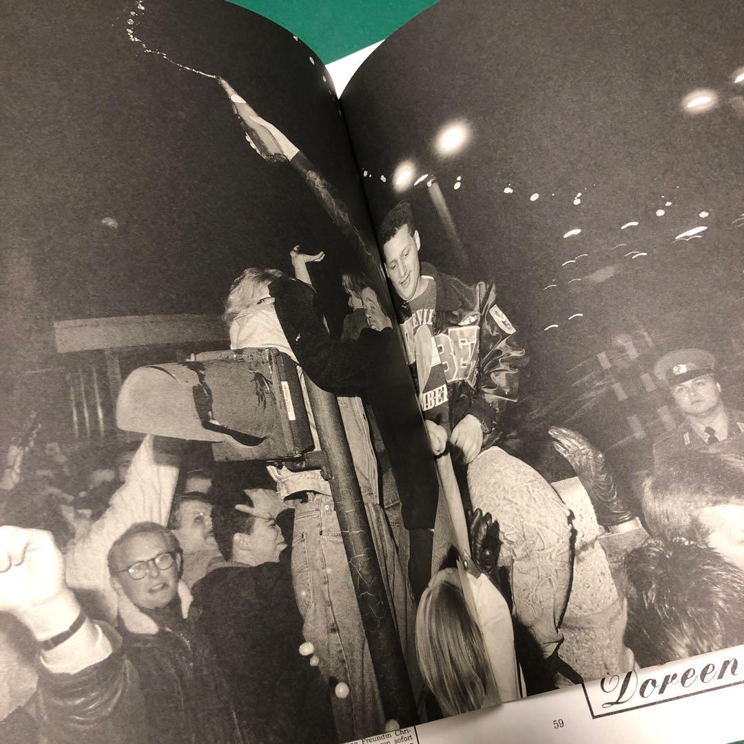 アート・デザイン・音楽 Die Mauer Ist Weg! by Mark Power