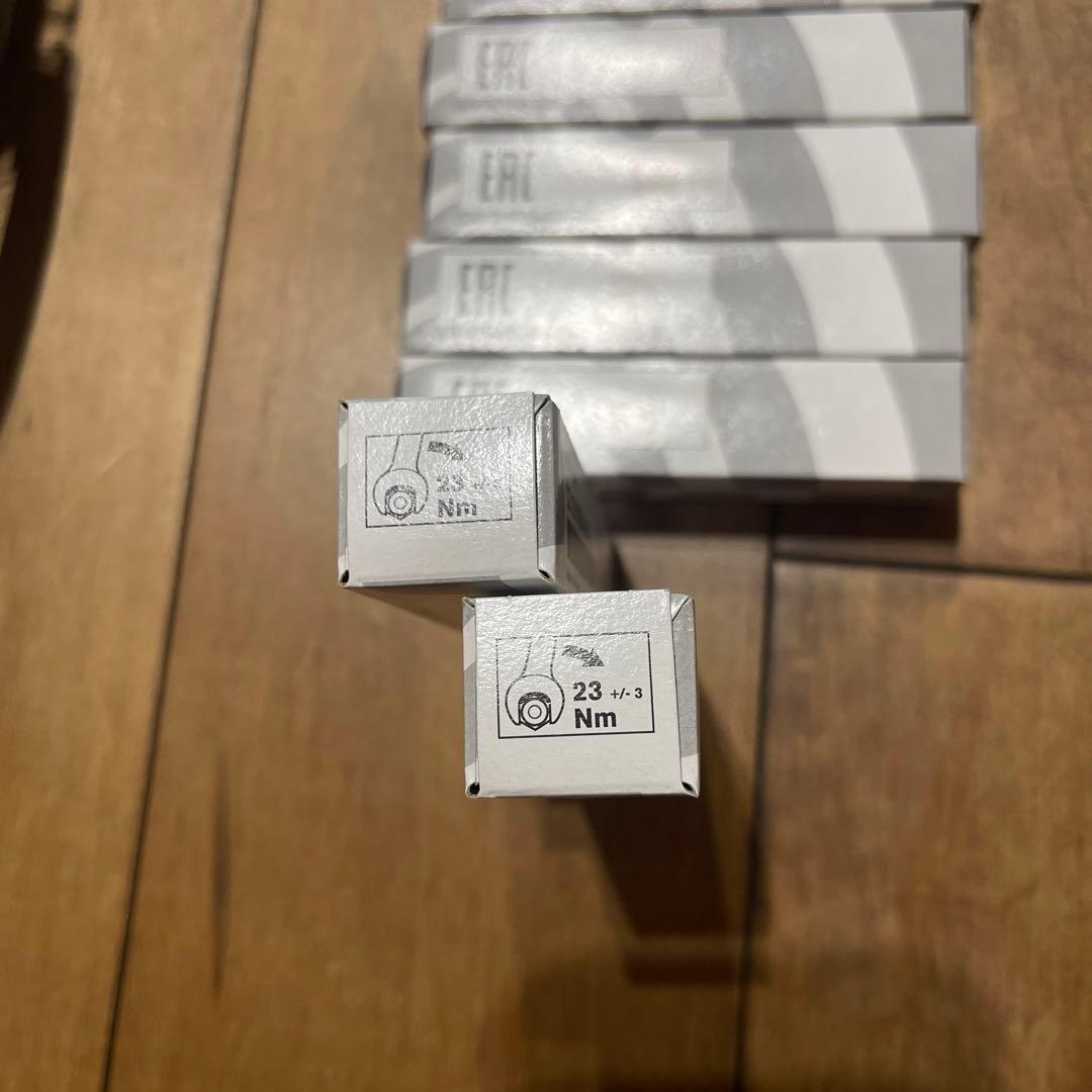 BMW☆純正スパークプラグ ハイパワー 12120054451 ②