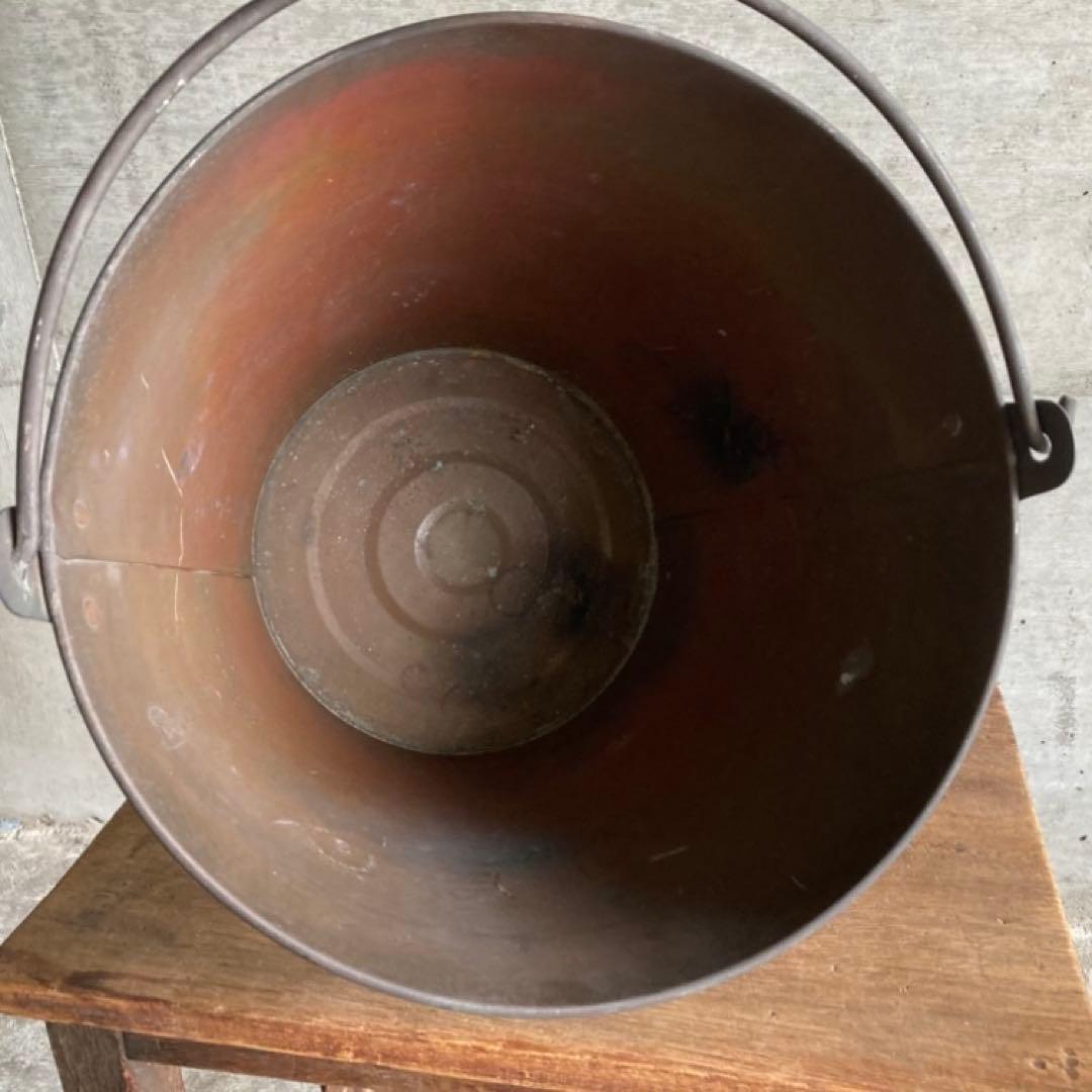 古い味のある銅製のバケツ 桶 花器 置物 オブジェ レトロ ヴィンテージ