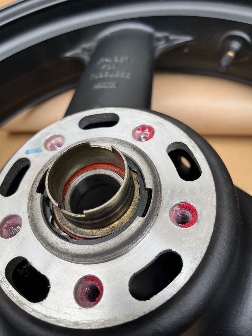 zrx1200フロントホイール　zzr1100D zx11流用