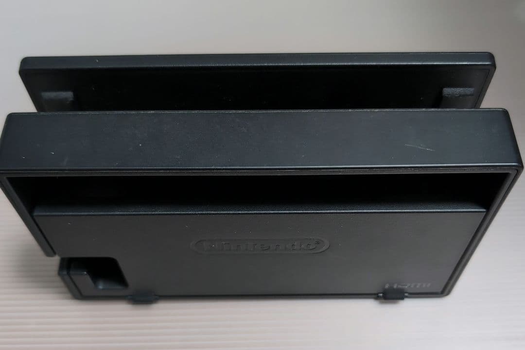 Nintendo Switch 本体 ※ジョイコンなし