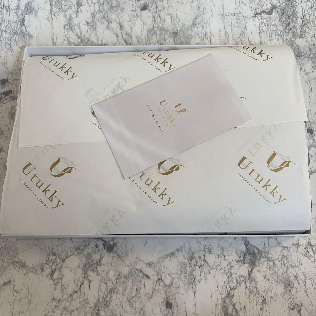 新品未使用　Utukky シルク枕カバー ボックスシーツ　シングル　シャンパン