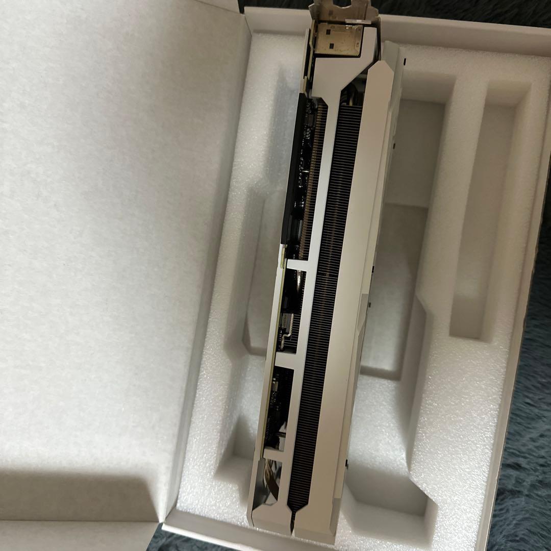 グラフィックボード・グラボ・ビデオカード ASUS ROG STRIX RTX3080 O10G GAMING White