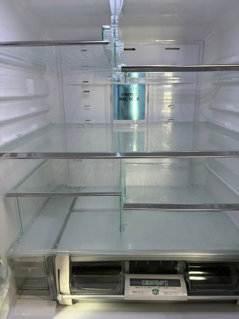 日立冷凍庫　R-B5700