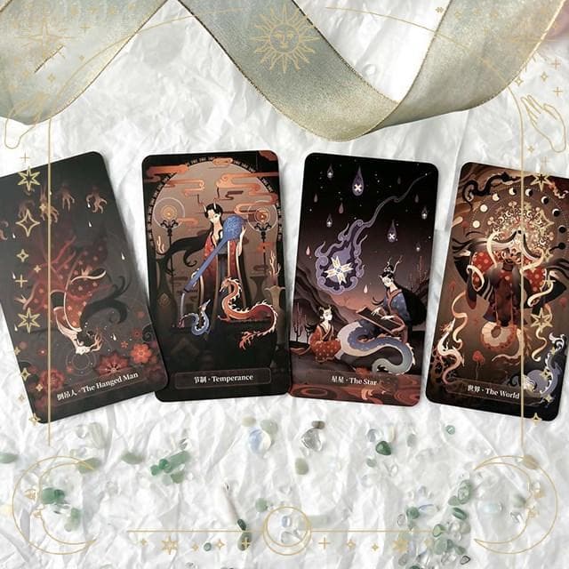 【正規品タロットカード】超美麗デッキ✨入手困難希少レア✨ドラゴン／龍のタロット