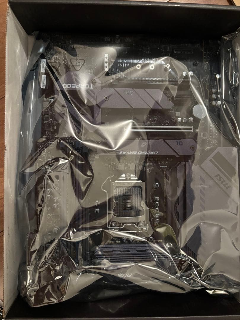 MSI MAG Z590 TORPEDO マザーボード