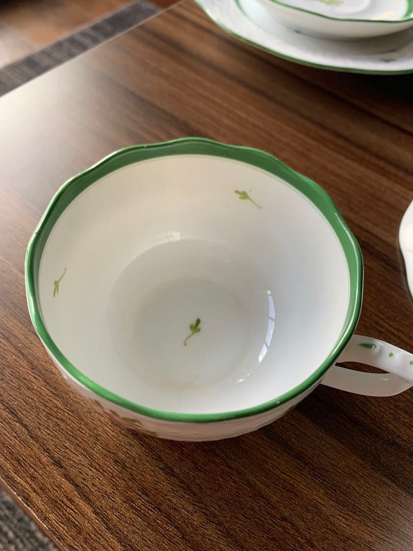 【値下げ可】HEREND ウィーンの薔薇　プレート5枚&カップアンドソーサー5客