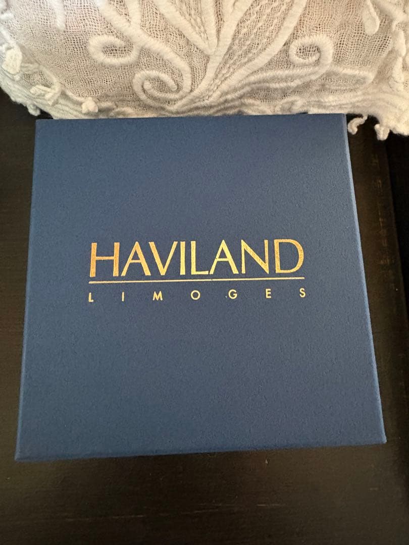 ハビランド　スミレ花柄陶器小物入れ