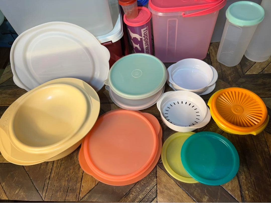 タッパーウェア 大量 セット 昭和レトロ 当時物 まとめ売り キッチン 保存容器