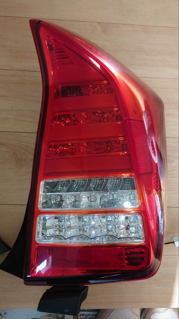 プリウス 30 クリスタルアイ テールライト LED v5