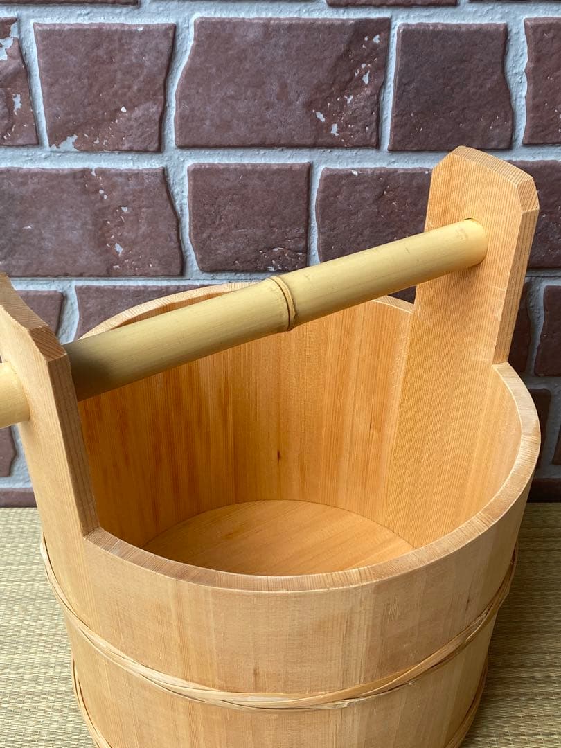 茶道具水張桶　円二造　竹手付　通桶　 水屋道具　露地道具　手桶　木製水指　割蓋