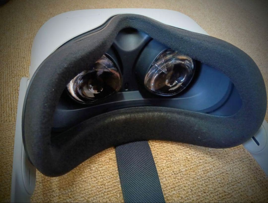 パ*ー様  Quest 2 64GB + Eliteストラップ