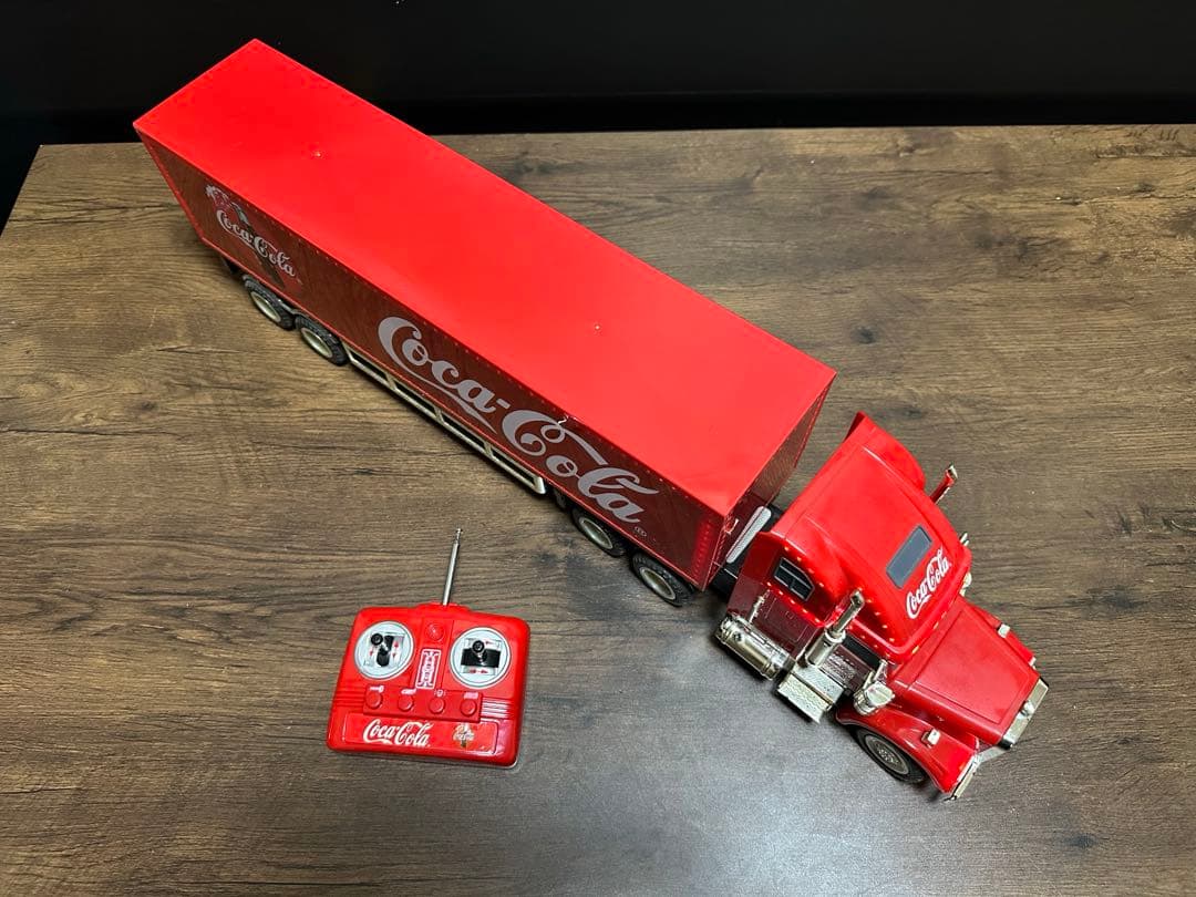 希少　Coca-Cola Truck ラジオコントロールトレーラー　非売品