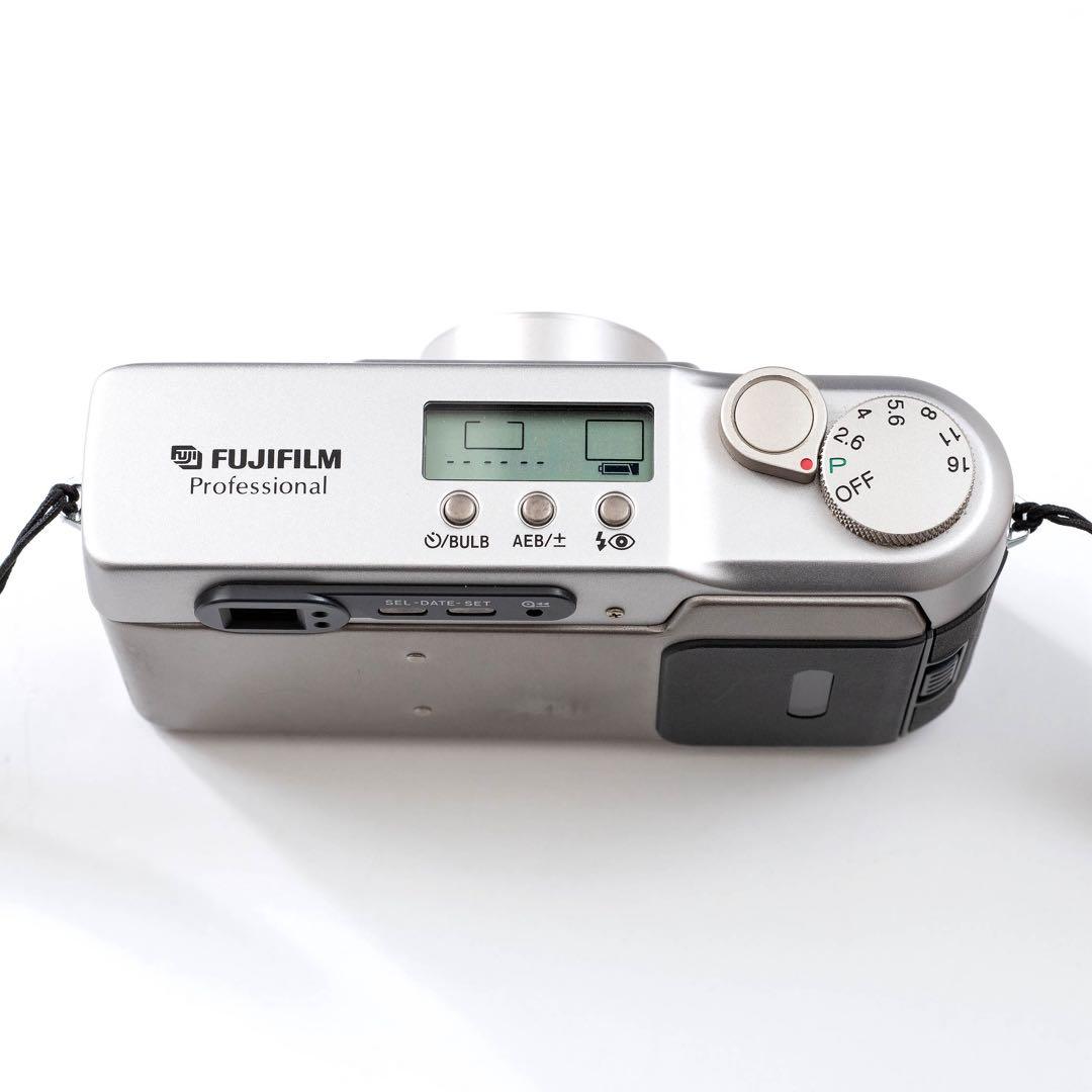 Fujifilm KLASSE シルバー コンパクトカメラ